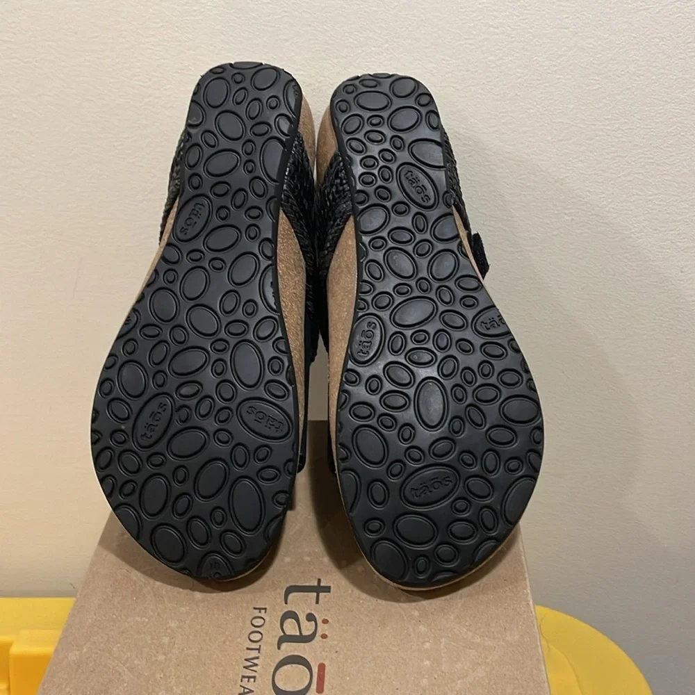 Taos Footwear Pam Sandals, Size 6-6.5 - Picture 4 of 5